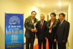 Mr. Nguyen Manh Cam - former Politburo member, former Deputy Prime Minister, Chairman of the Vietnam Study Promotion - congratulations authors NukeViet